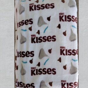 Reese’s Kisses Plush Oversized Throw 60” x 70” Blanket